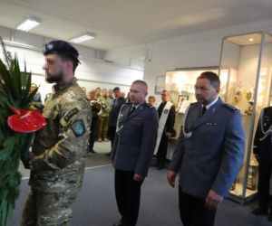 Policjanci opłakują śmierć antyterrorysty. Zginął w wybuchu na stacji paliw na Pradze