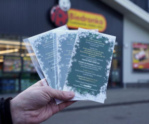 Protest związkowców i pracowników marketów pod katowickim dyskontem. Przed świętami prosimy o jedno