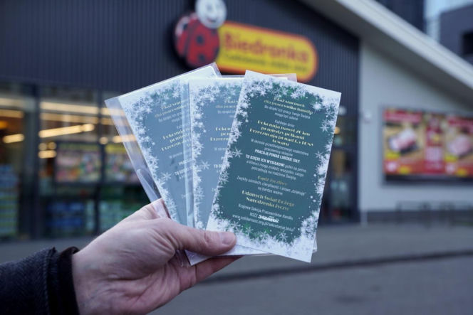 Protest związkowców i pracowników marketów pod katowickim dyskontem. "Przed świętami prosimy o jedno"