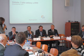 Debaty, debaty…, a PPP jak nie było tak nie ma