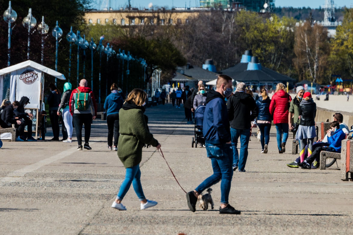 Gdynia: Tłumy na bulwarze. Powrócą zakazy?