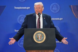  Trump uderza w dolara. Jego plan może wstrząsnąć światową gospodarką