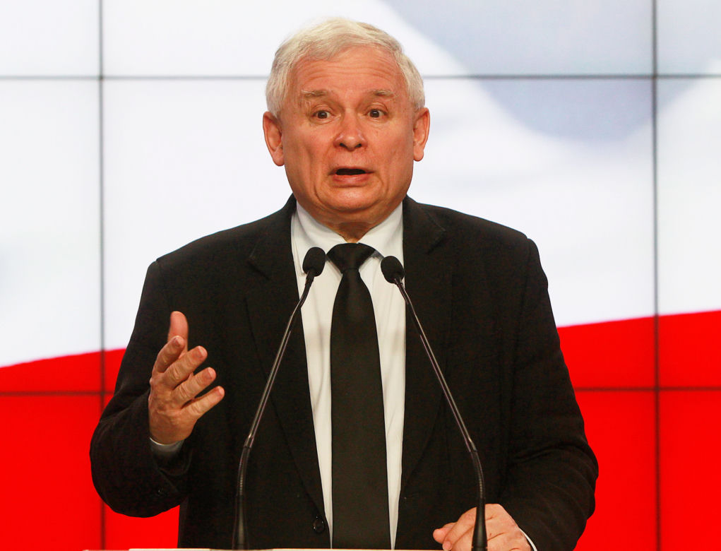 Szydło pojechała tłumaczyć się z billboardów 