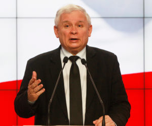 Szydło pojechała tłumaczyć się z billboardów 