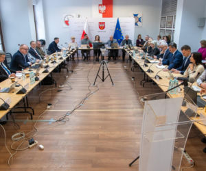 Ponad 2 mln zł na komunikację i kolejne setki tysięcy na drogi