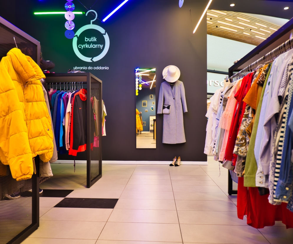 Butik, w którym możesz oddać ubrania na cele charytatywne. Inicjatywa wzbudza zainteresowanie! 