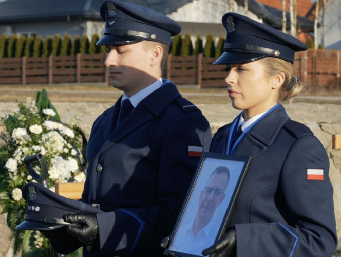 Piotr ubrał mundur, ucałował rodzinę i wyszedł do pracy. Jego serce nagle przestał bić