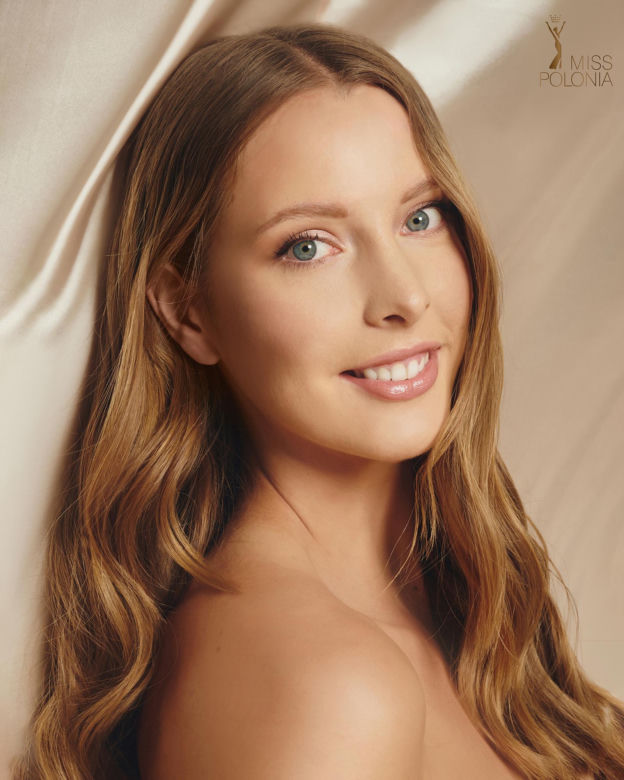 EWELINA MACIEJEWSKA (Wrocław, województwo dolnośląskie)