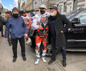 Maraton po życie. Zamiast na Dakar ruszyli na charytatywny maraton dla chorego dziecka 