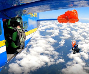 Spadochroniarz oszukał przeznaczenie! Film z przestworzy budzi grozę