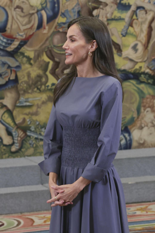 Królowa Letycja inspiruje doskonałym wyczuciem stylu. Oto kilka modowych zasad hiszpańskiej monarchini 