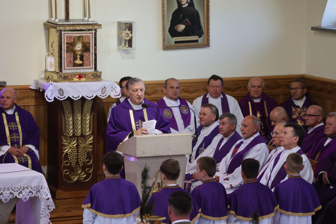 Pogrzeb księdza Stanisława w Grzęsce