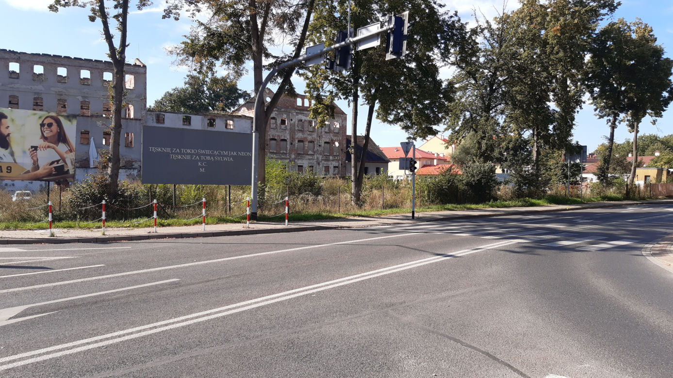 Bilbord z wyznaniem tęsknoty