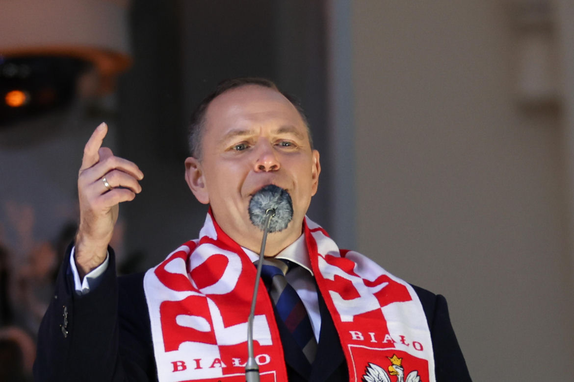 Prezydent na Jasnej Górze wśród kibiców. Podziękował za obronę  hasła „Bóg, Honor, Ojczyzna”