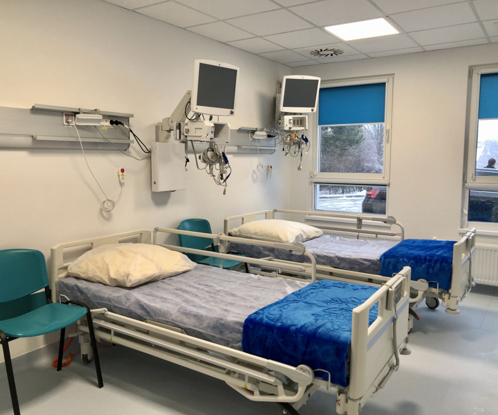 Izba przyjęć, trzy izolatki i miejsce do pobierania wymazów. Modułowy szpital w Gdyni jest już gotowy 