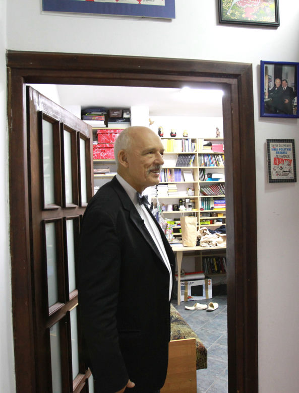 Korwin Mikke: Przyjmę rodzinę uchodźców pod swój dach