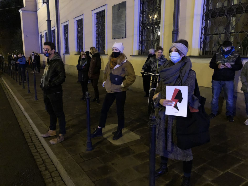 Protest przeciwko kardynałowi Stanisławowi Dziwiszowi w Krakowie