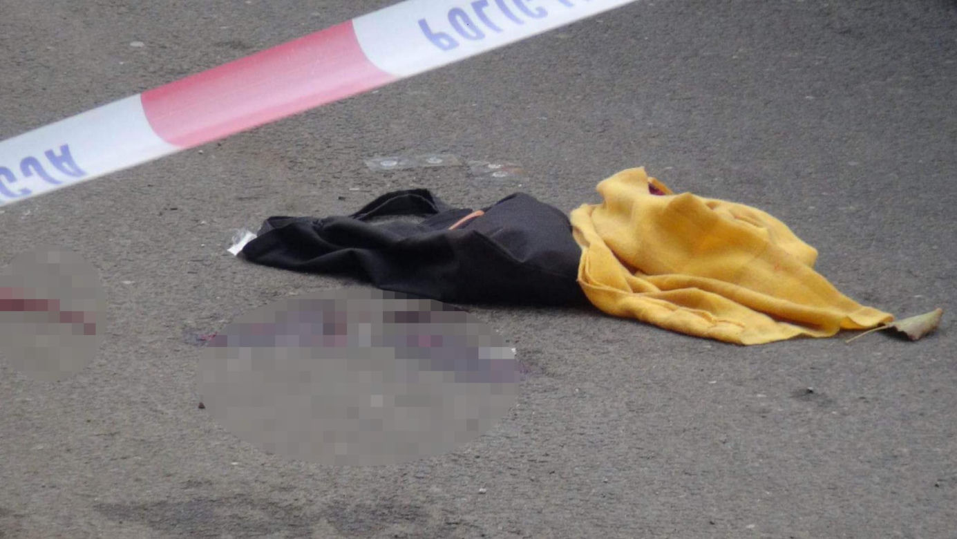 Plama krwi, torebka i rozbite okulary. Rozpacz kierowcy autobusu po koszmarnym wypadku na Mokotowie. Nowe informacje