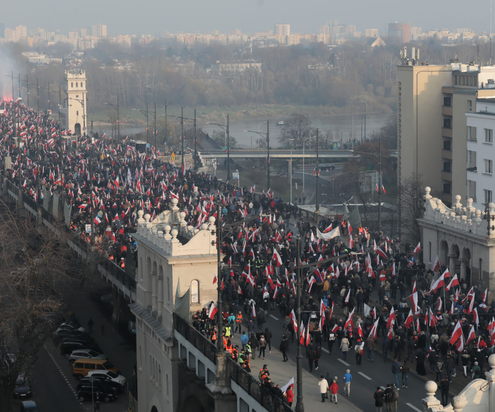 Marsz Niepodległości przeszedł przez most Poniatowskiego