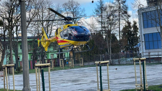 Tragedia w Błoniu. 15-latka wpadła pod ciężarówkę. Lądował śmigłowiec LPR