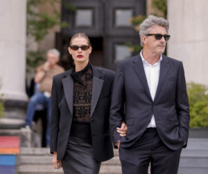 Ministra kultury zachwyciła elegancją na premierze filmu Ojczyzna