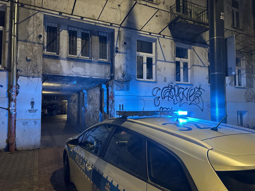 Brutalny atak na Pradze. Uderzył kobietę młotkiem w głowę