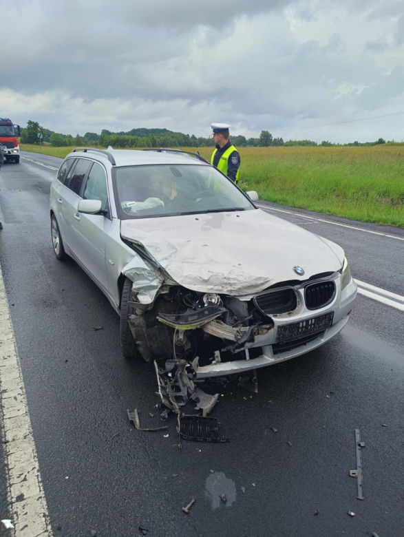 Groźny wypadek w Miłocicach: Toyota zderzyła się z BMW. Są ranni, w tym małe dziecko!