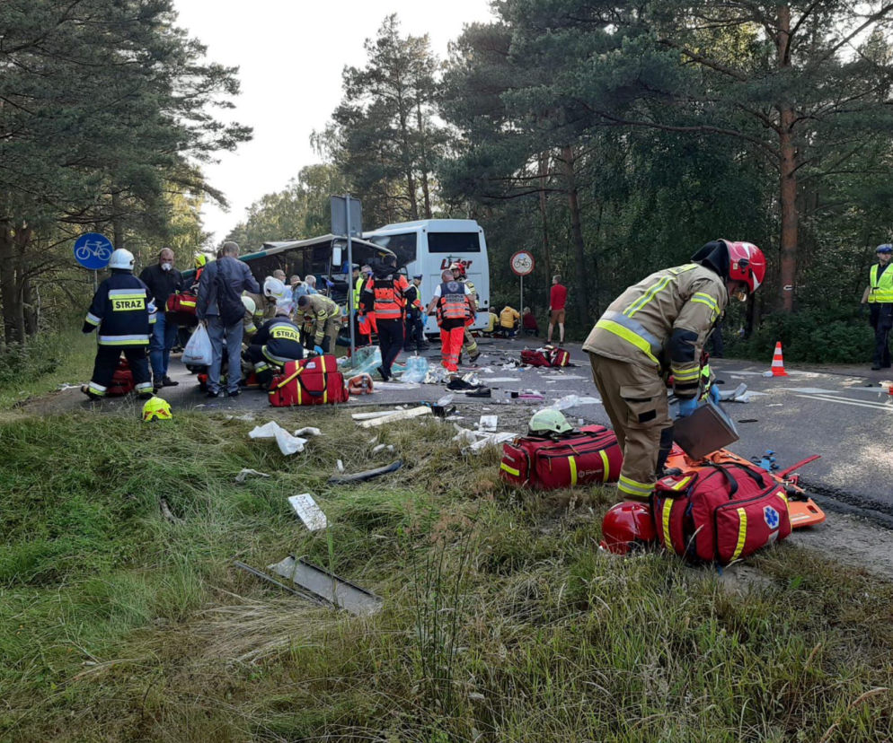  Dźwirzyno. Aż 14 osób rannych w wypadku! Ciężko ranne dziecko zabrał śmigłowiec [NOWE INFORMACJE]