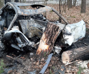 Potworny wypadek w Otwocku. Auto doszczętnie spłonęło 