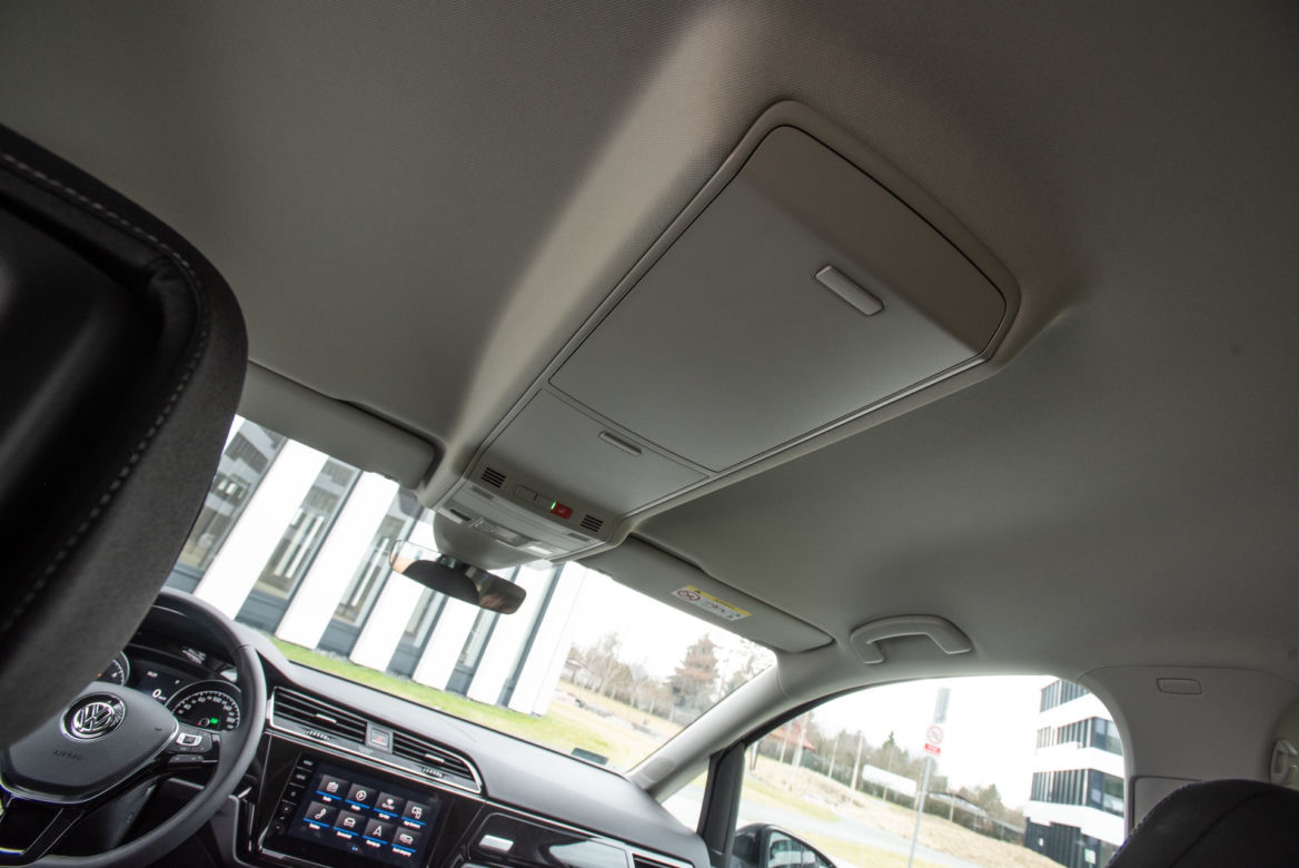 Volkswagen Touran Highline 2.0 TDI SCR 150 KM DSG