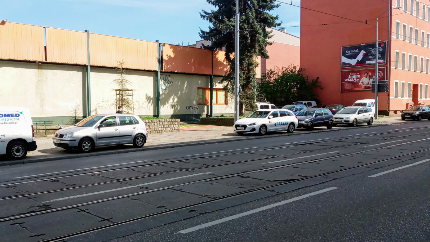 "Strefa dla pijących" na ul. Parkowej