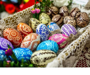  Jarmarki wielkanocne trwają w naszym regionie. Gdzie się wybrać?  