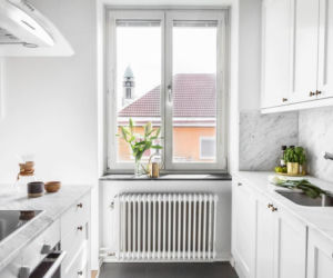 Salon z kuchnią w stylu skandynawskim