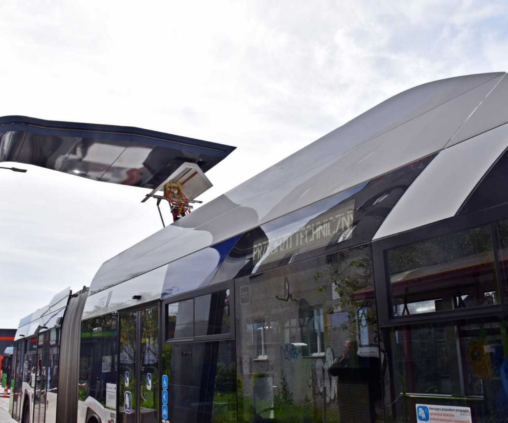 Test ładowarki do autobusów elektrycznych