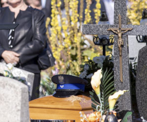 Zostali pochowani w jednej trumnie