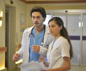 Splątane losy. Yasemin, Burak