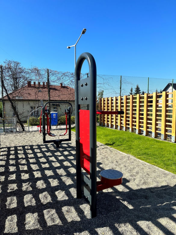 Mieszkańcy Podgórza zyskali nowe miejsce do zabawy i odpoczynku. Ogromny plac zabaw i nowoczesna siłownia plenerowa