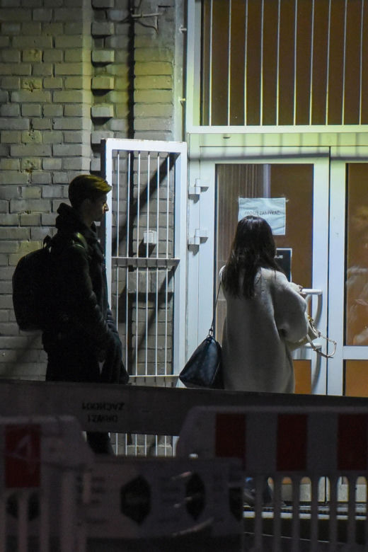 Roksana Węgiel z narzeczonym w  samochodzie