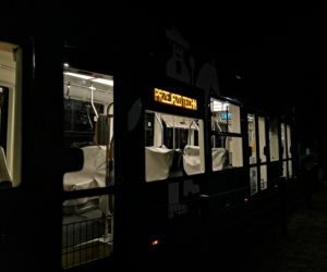 Nocne testy nowego tramwaju w Krakowie