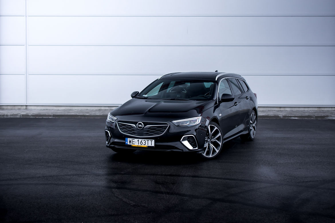 Opel Insignia GSi Sports Tourer 2.0 CDTi 210 KM AT8 AWD