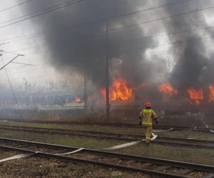 Pożar wagonów kolejowych w Krakowie
