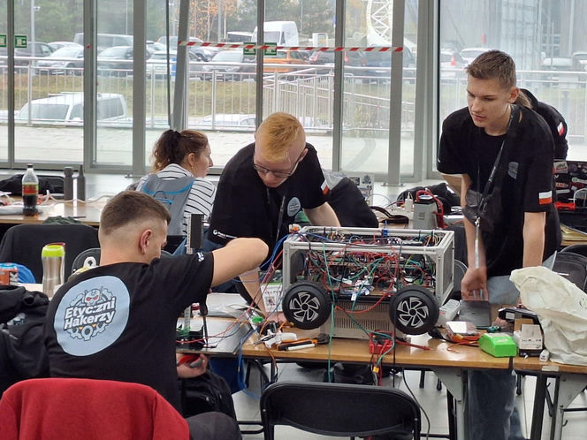 Roboty w natarciu. W Jasionce odbyła się kolejna edycja XChallenge