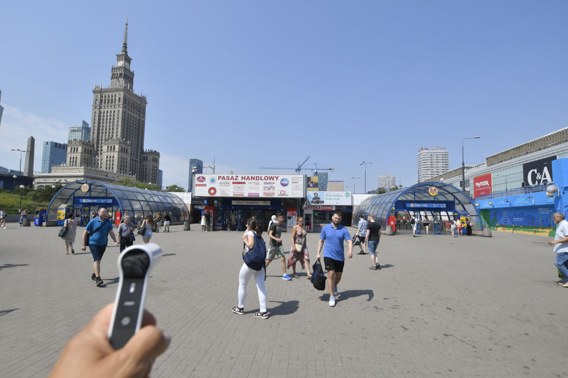 Zmierzyliśmy temperaturę na warszawskich placach. W centrum stolicy 52 stopnie!