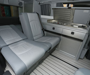 Anna Mucha / Mercedes-Benz Viano Marco Polo