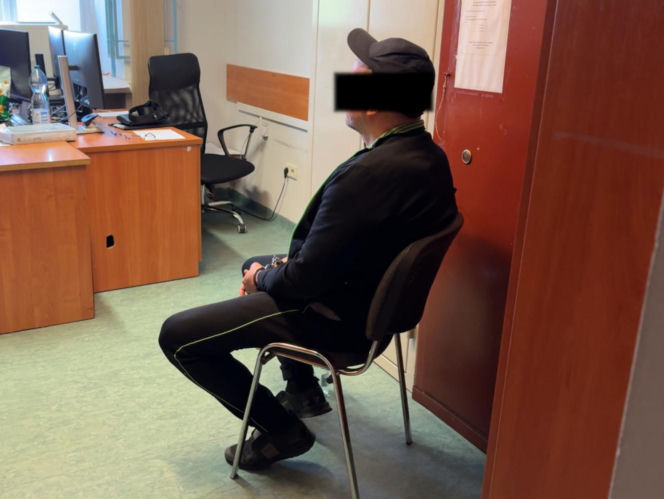 Policjanci stołecznego Wydziału do walki z Terrorem Kryminalnym i Zabójstw zatrzymali sprawców brutalnego rozboju, do którego doszło w czerwcu 2023 roku na warszawskiej Białołęce