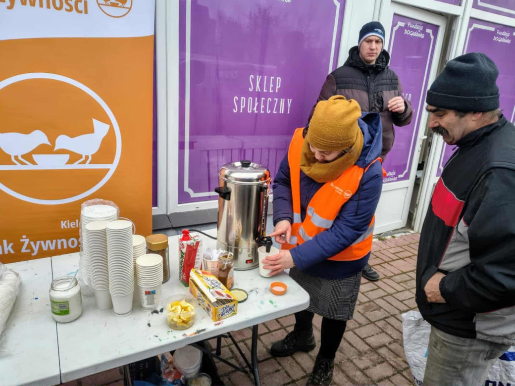Darmowy posiłek na Czarnowie – rusza druga edycja akcji pomocowej w Kielcach