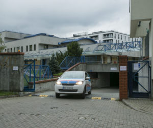 Cztery godziny czekania w kolejce na test