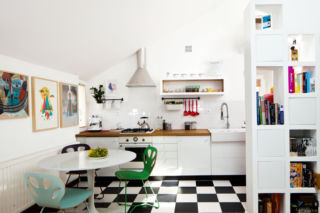 Podłoga szachownica – vintage popartowo (1)