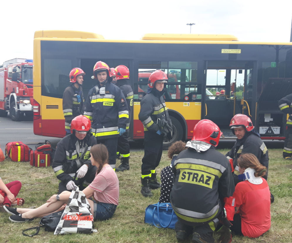 1. Poważny wypadek na rondzie Sybiraków w Łodzi