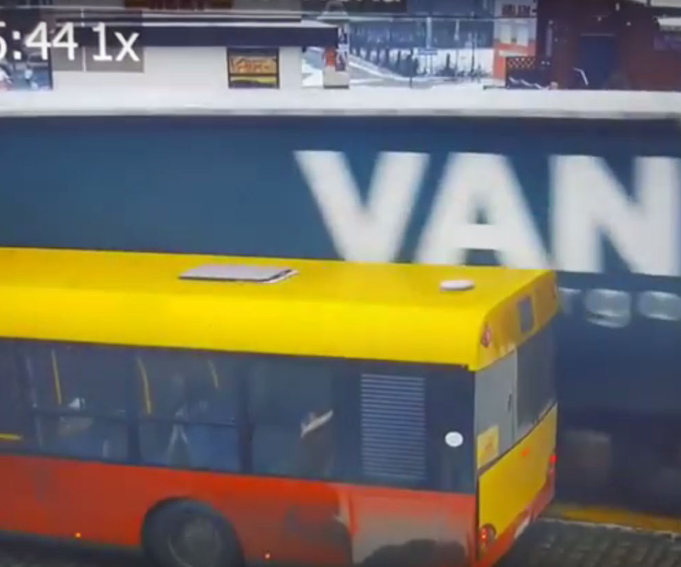 Tir wjechał w przystanek w środę rano